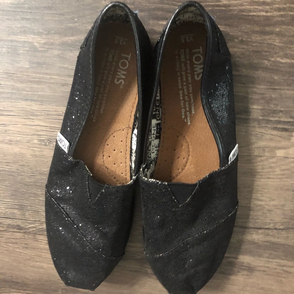 Black sparkly TOMS Y3.5 W6